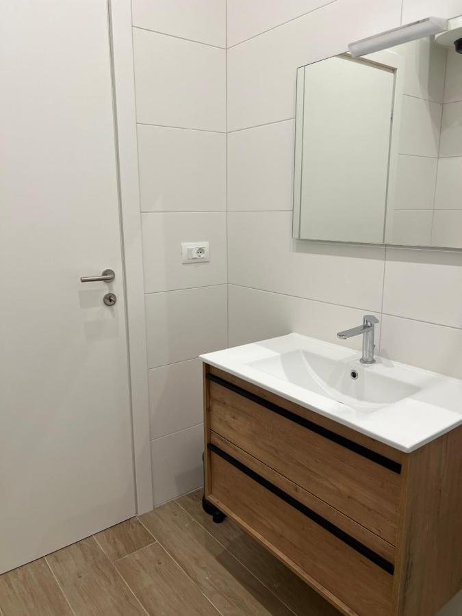 Citywise Vittorio - Independent Apartment Near Bari Central Station Экстерьер фото