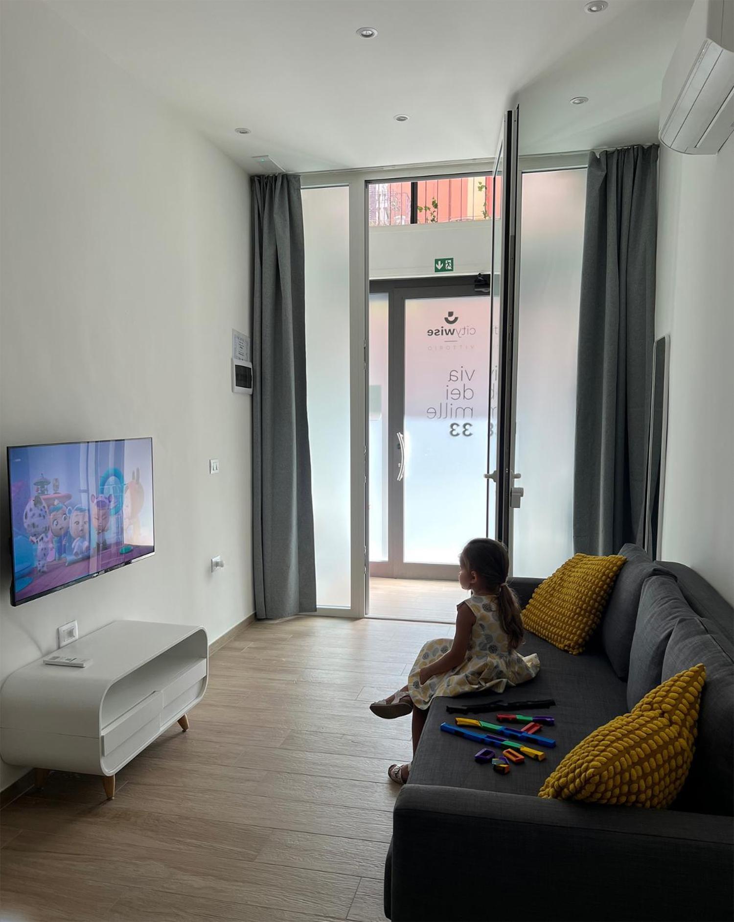Citywise Vittorio - Independent Apartment Near Bari Central Station Экстерьер фото